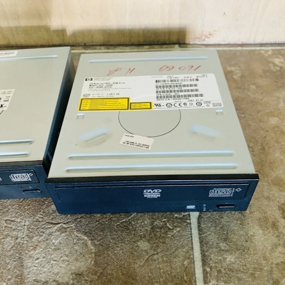 477-B2-HP--CD/DVD COMPUTER DRIVES------Used - For Parts or Not Working Condition